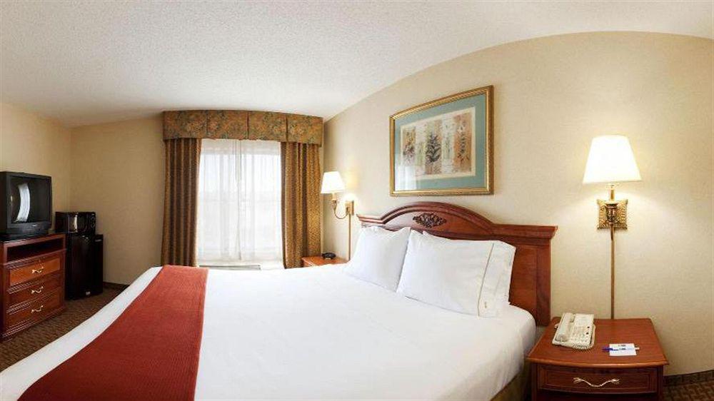 Holiday Inn Express Hotel & Suites Meadowlands Area By Ihg Carlstadt Ngoại thất bức ảnh