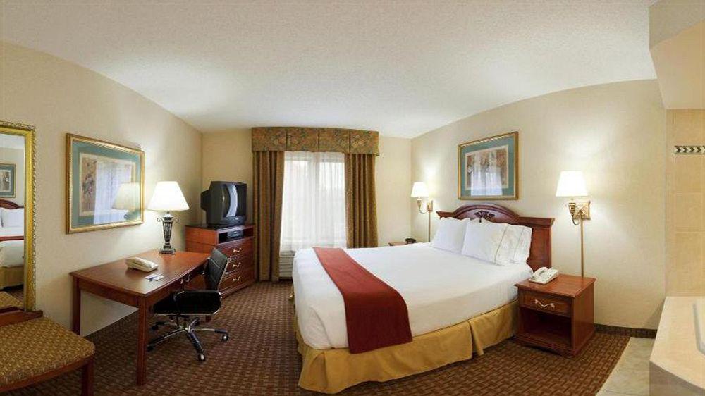 Holiday Inn Express Hotel & Suites Meadowlands Area By Ihg Carlstadt Ngoại thất bức ảnh