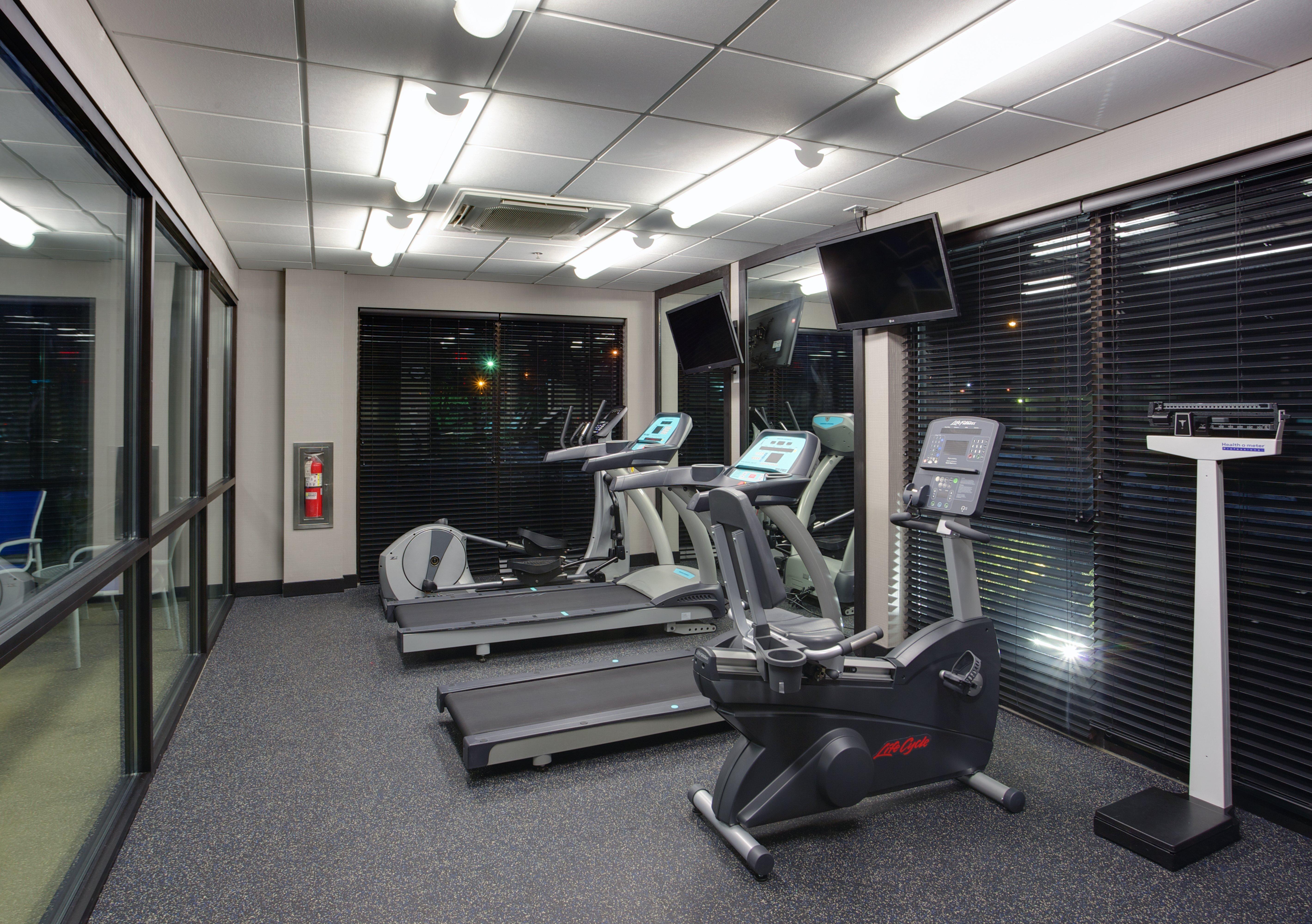 Holiday Inn Express Hotel & Suites Meadowlands Area By Ihg Carlstadt Ngoại thất bức ảnh