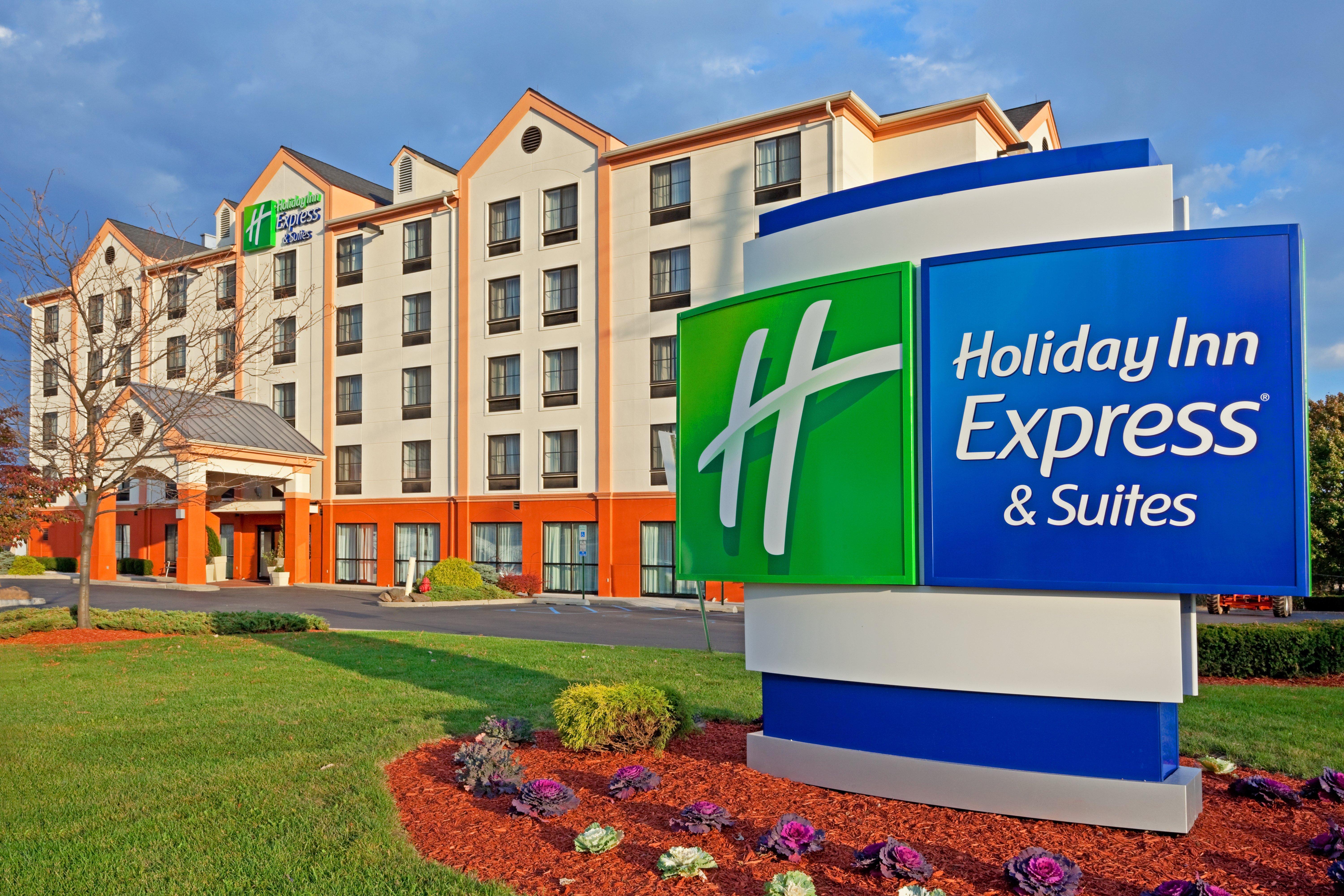 Holiday Inn Express Hotel & Suites Meadowlands Area By Ihg Carlstadt Ngoại thất bức ảnh