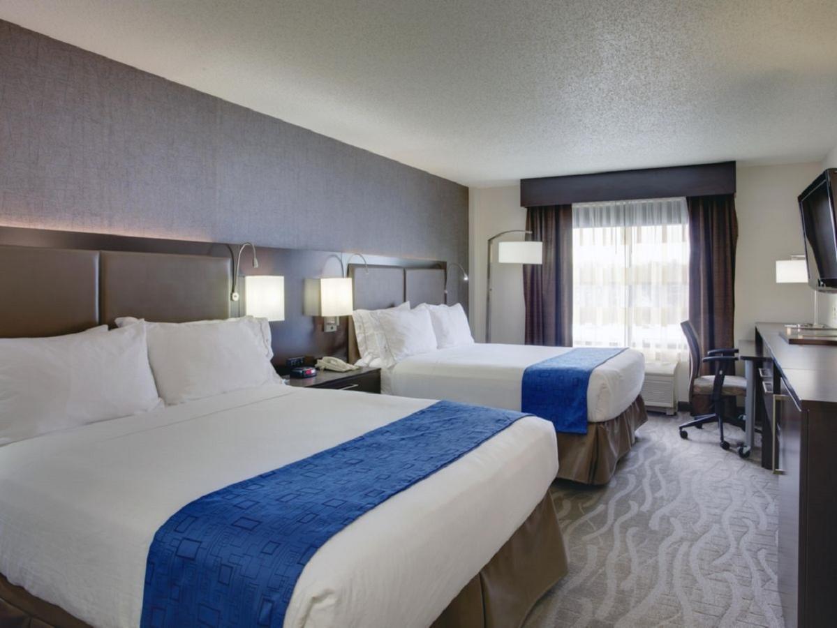 Holiday Inn Express Hotel & Suites Meadowlands Area By Ihg Carlstadt Ngoại thất bức ảnh